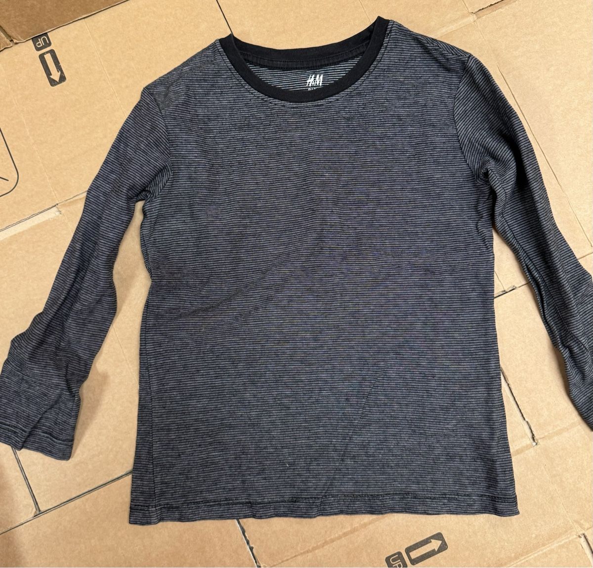 Hemden, T-Shirts & Polos: Kinder T-Shirt Langarm Grösse 110 – Gebraucht aus Zürich von zd_1965 1