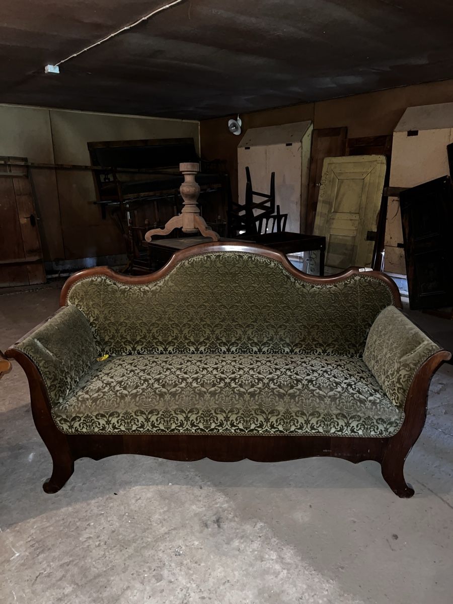 Sofas: Sofa antiker Stil grün/oliv – Gebraucht aus Ueberstorf von lorena...