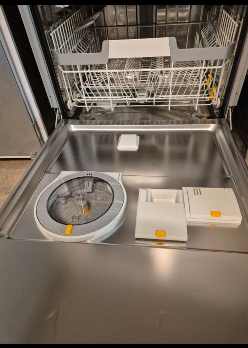 Miele Lavastoviglie: Miele Einbau Geschirrspüler              G 27315-60 SCI – Usato da Rümlang venduto da Idre 4