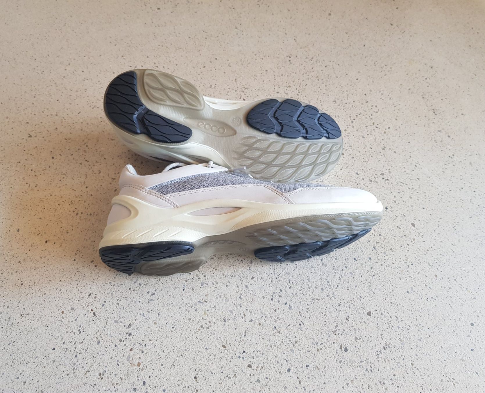 Ecco Scarpe da donna: Ecco Biom Fjuel Wanderschuhe Grösse 38 – Usato da Basel venduto da chien008 6