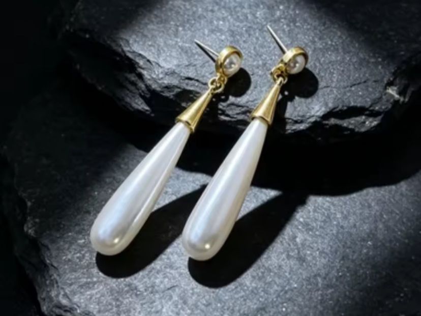 Orecchini pendenti & Orecchini a lobo: Boucles d'oreilles nacrées – Nuovo e nell'imballaggio originale da St-Maurice venduto da Sandrinette123 1