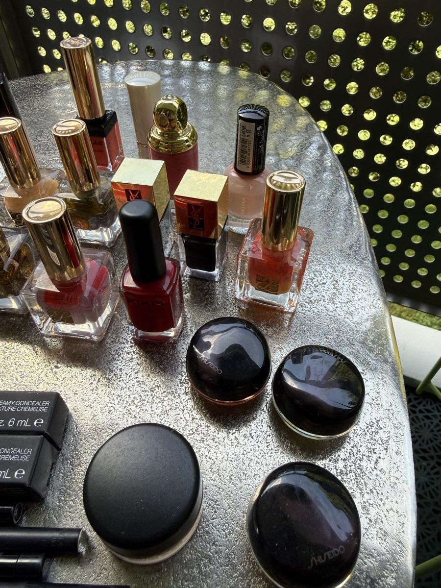 Make-up: Make-up assortment assorted brands variety of items – Usato da Zürich venduto da pinish 3