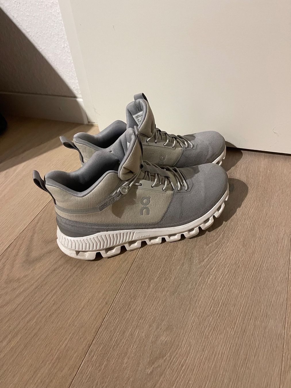 On Scarpe da donna: On Cloud Hi shoes 37 – Nuovo (secondo la descrizione) da Dietikon venduto da Nissaa 1