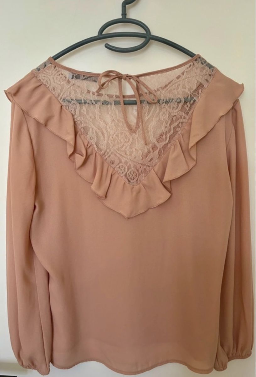 Camicette: Elegant Lace Blouse, Size S, Rinascimento – Nuovo (secondo la descrizione) da Genève venduto da gai_w7bf 1