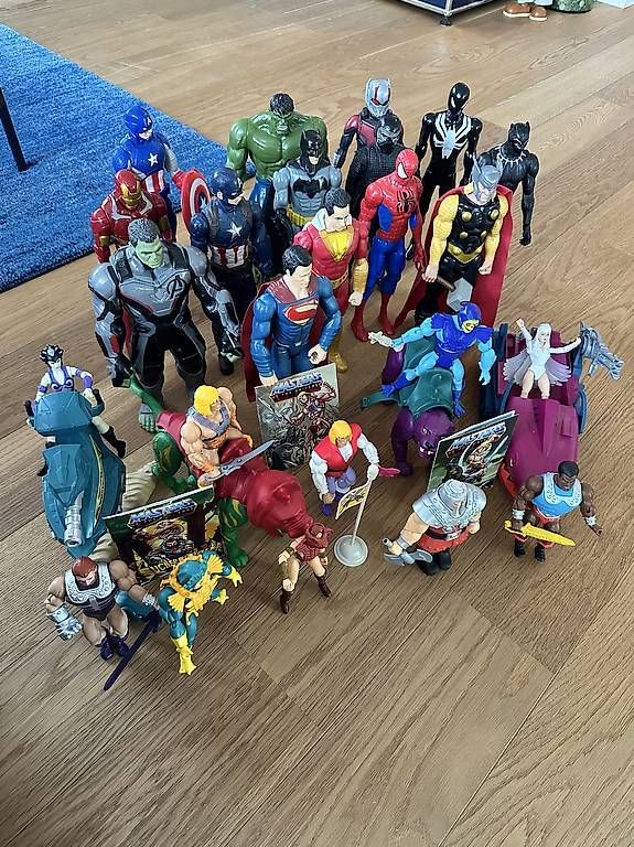 Figuren: Actionfiguren, Marvel, Superman, Batman – Gebraucht aus Pratteln von Tuvalabuhu 4