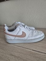 Nike Damen Turnschuhe weiss/rose Grösse 38,5.