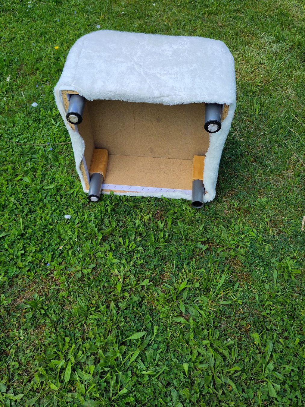 Ikea Sgabelli: Klippan Hocker mit Plüschbezug – Usato da Villnachern venduto da stefbr 2