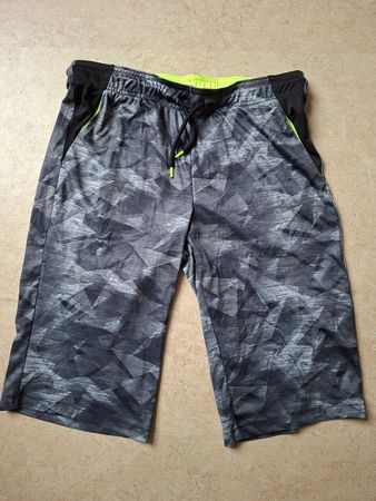 Sportshorts C&A here+there grau schwarz Grösse 170