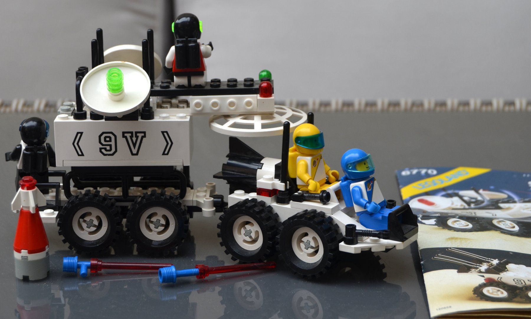 Lego Kit di costruzioni: LEGO 6770 Lunar Transport Patroller + ? – Usato da Collonges venduto da arashee 6