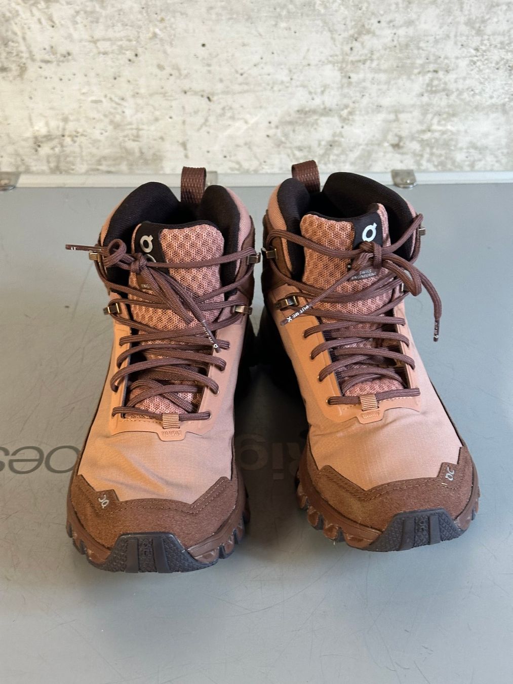 On Scarpe da donna: On Cloud Damen Schuhe Neu Gr. 37 – Nuovo (secondo la descrizione) da Emmenbrücke venduto da karkarkar 1