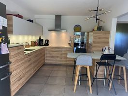 Cuisine contemporaine et fonctionnelle