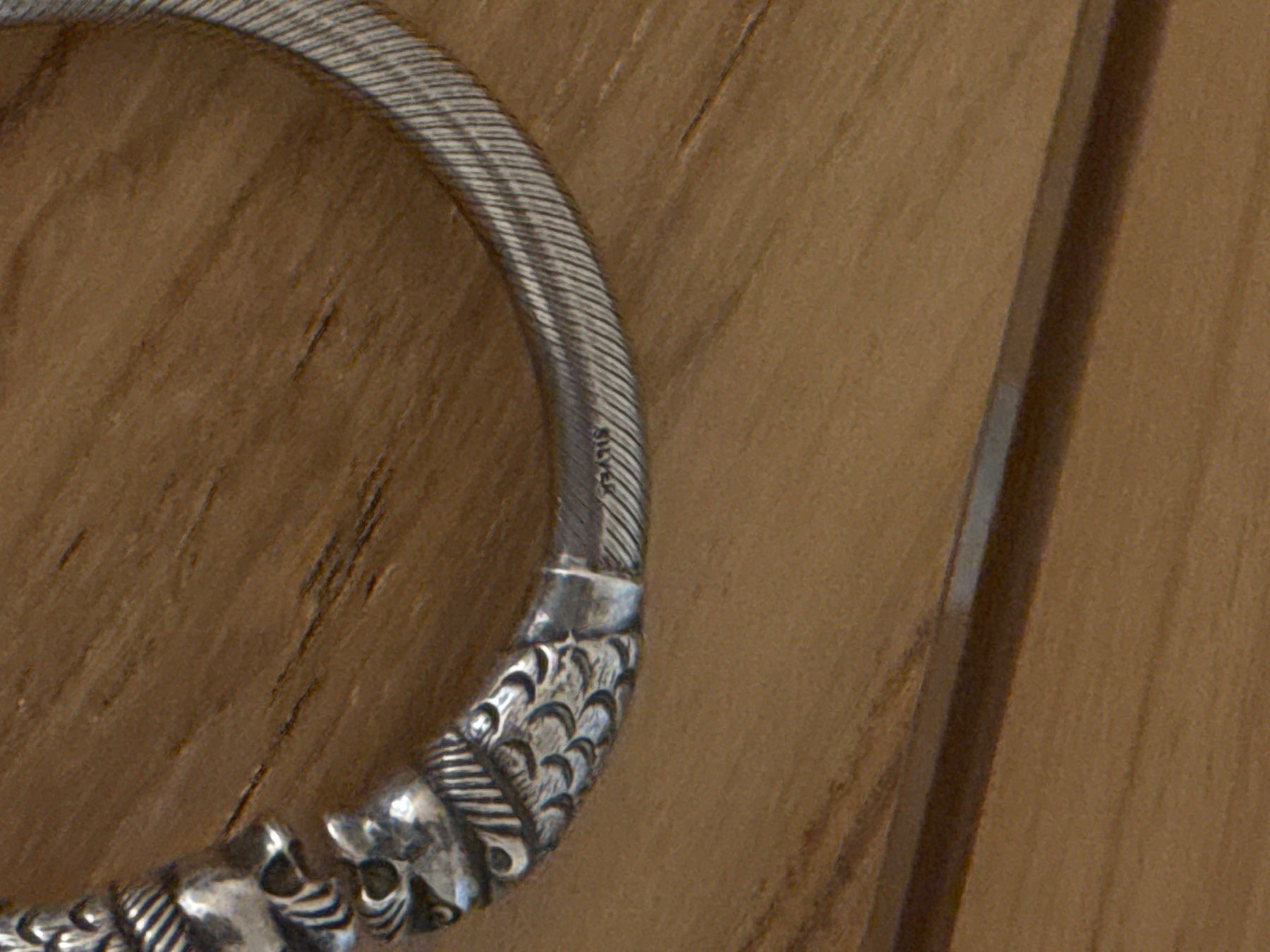 Bracciali & Braccialetti: Luxuriöser Silber Armreif mit Löwen – Usato da Laufen venduto da Dodoste 2
