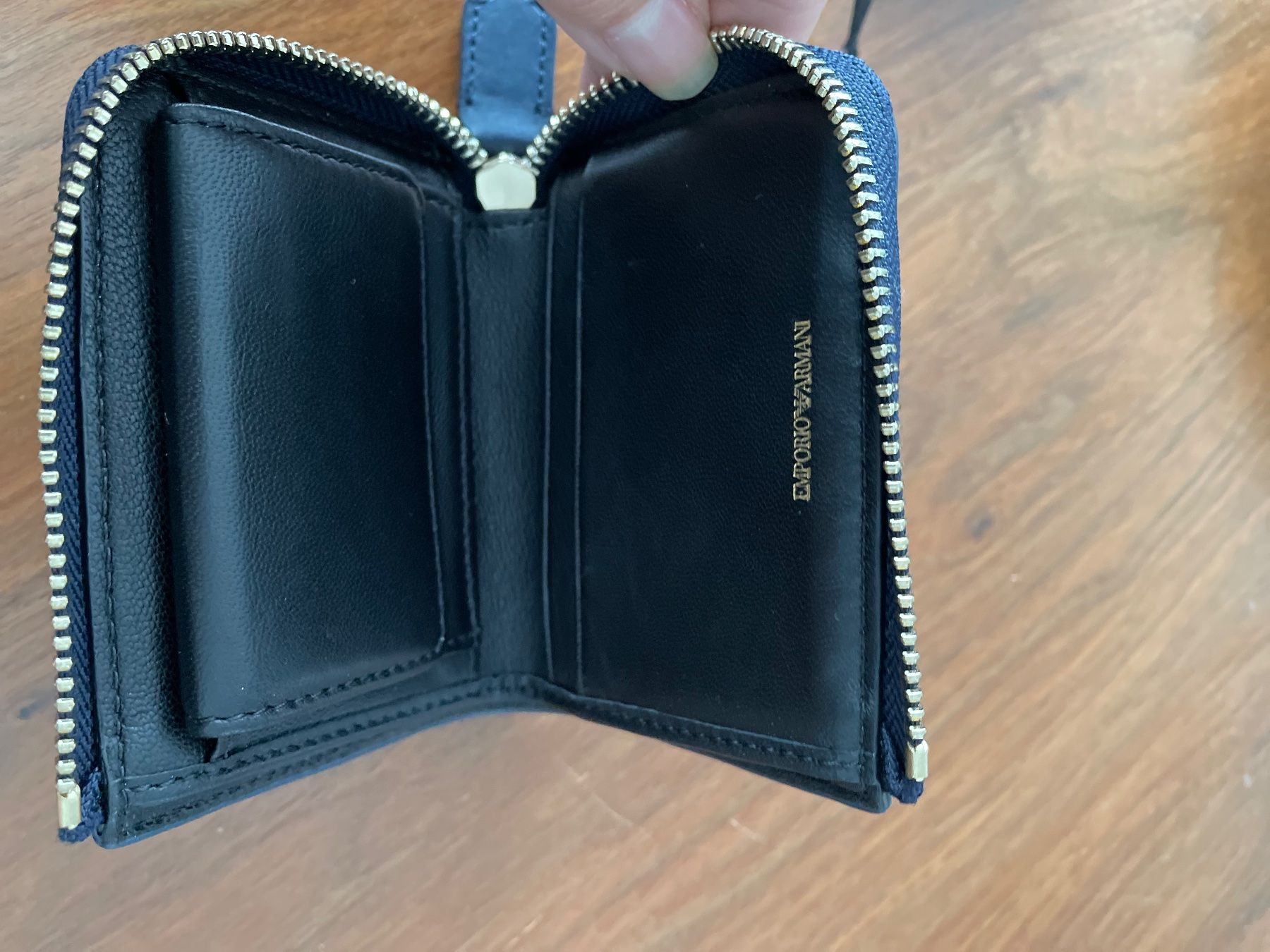 Armani Portamonete: Emporio Armani Portmonee NEU – Usato da Oberwil BL venduto da J.L. 2
