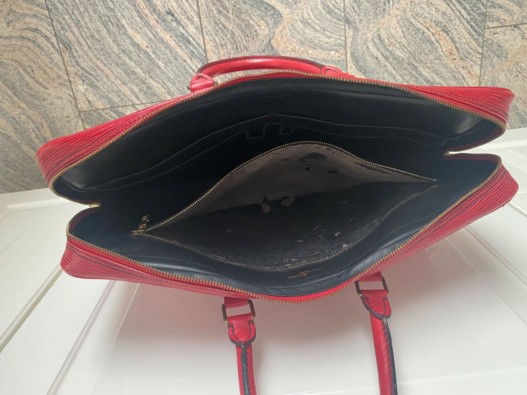 Louis Vuitton Borse: MOST WANTED - LOUIS VUITTON PORTE DOCUMENTS VOYAGE – Usato da Winkel venduto da ferrari2022 9