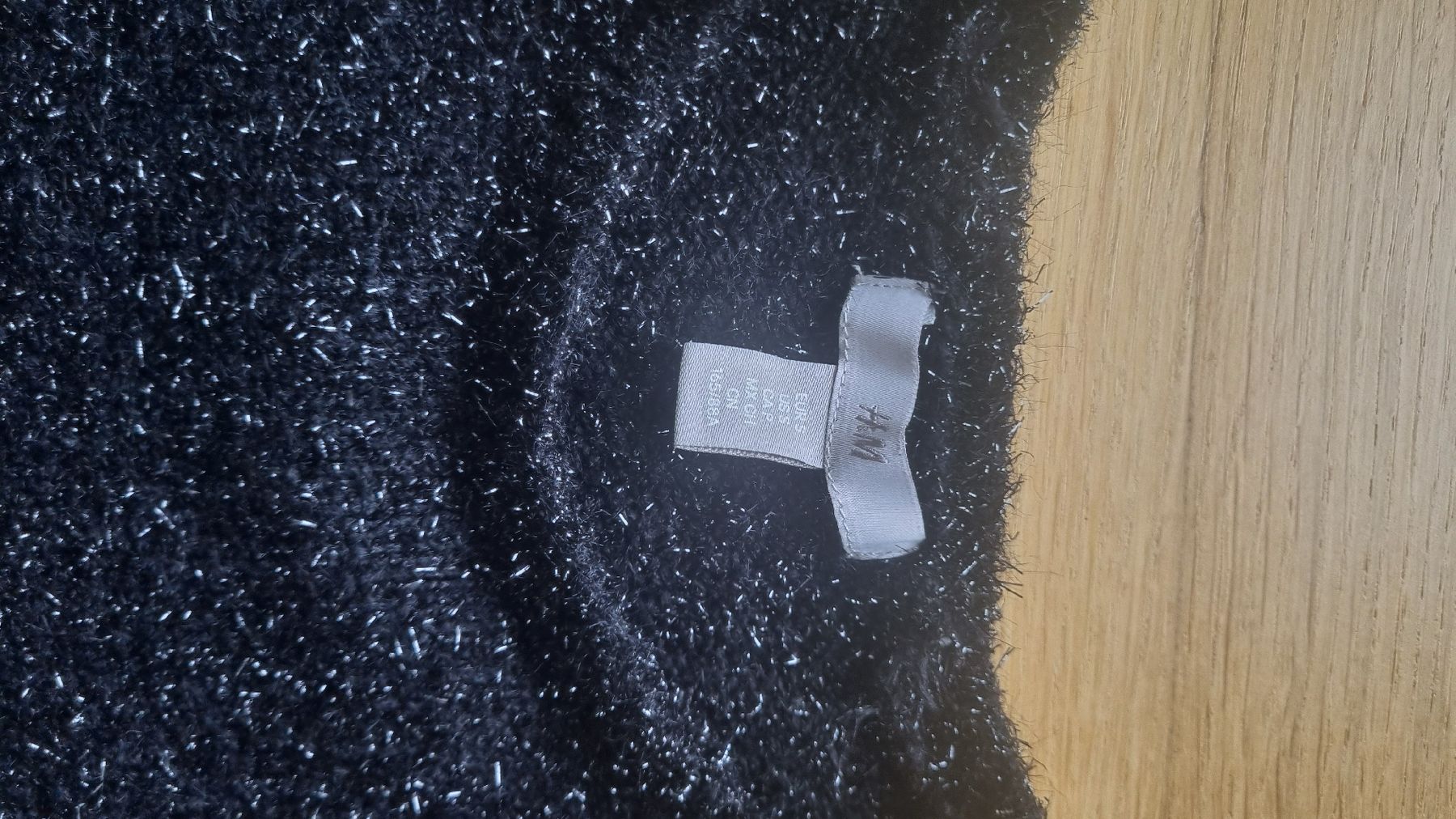 H&M Pullover & Sweatshirts: Schwarzer Gliter Pullover M/L – Gebraucht aus Chur von sinillo 1