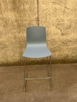 10 Hocker mit Kufengestell aus Metall hellblau guter Zustand