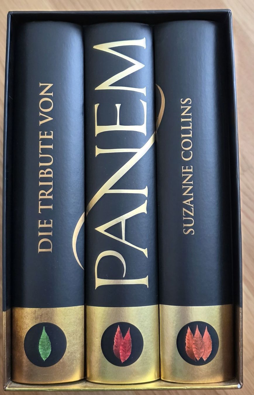 Libri: Die Tribute von Panem Box Set Suzanne Collins Deutsch – Nuovo (secondo la descrizione) da St. Gallen venduto da jasilaiin