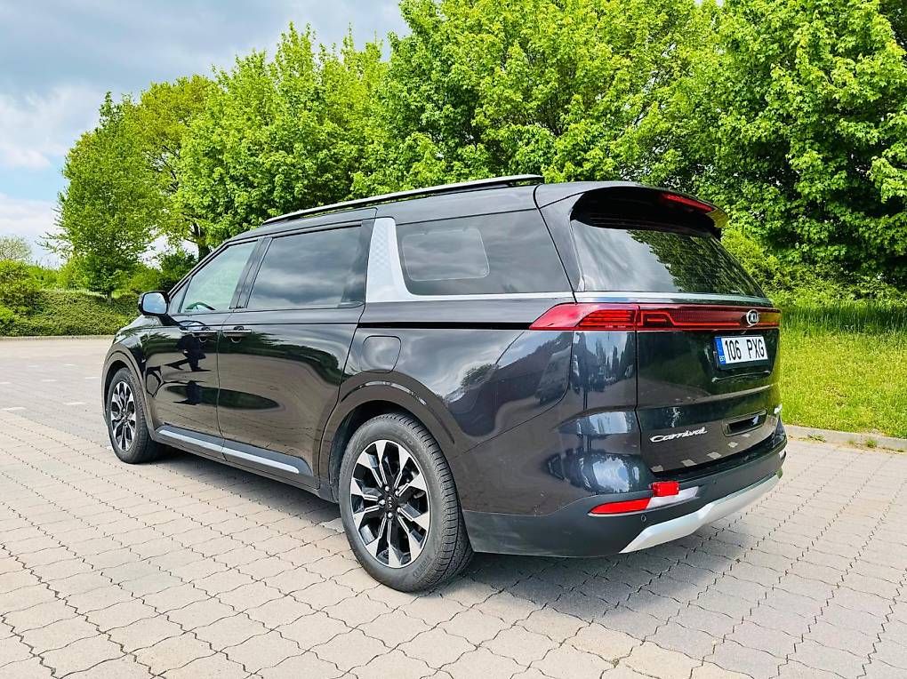 Automobili: KIA Carnival – Usato da Zug venduto da som_rbz8 4