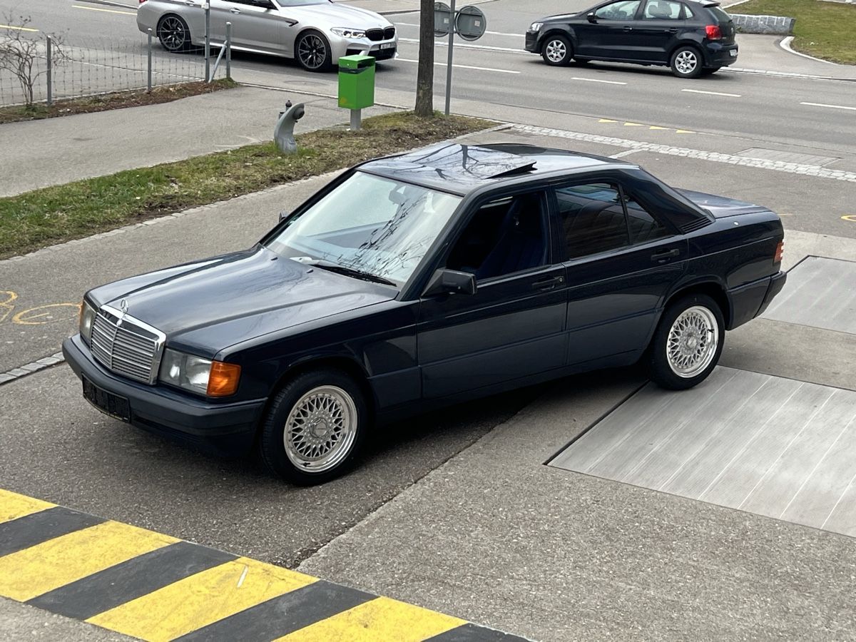Mercedes-Benz Automobili: Mercedes 190e – Usato da Oberuzwil venduto da FH-11