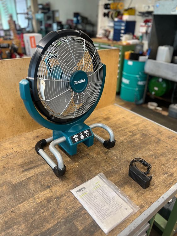 Quạt Dùng Pin Makita DCF300Z (18v/14.4v) (không kèm pin sạc) - Makita