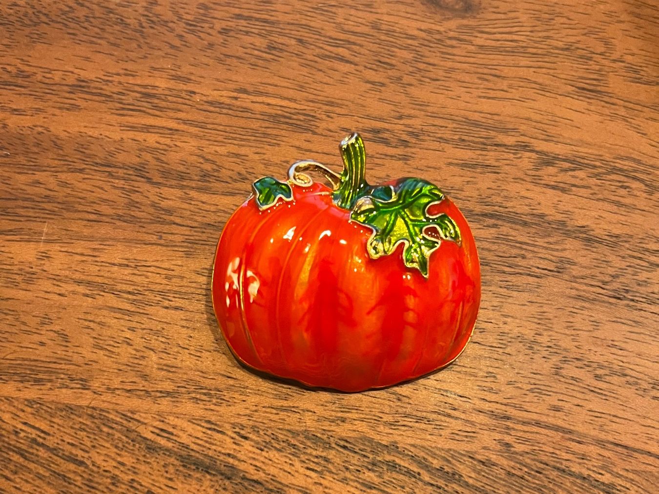 Spille & Fermagli: Herbstliche Kürbis Brosche, Emaille – Nuovo e nell'imballaggio originale da Gams venduto da Mariawicca