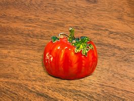 Herbstliche Kürbis Brosche, Emaille