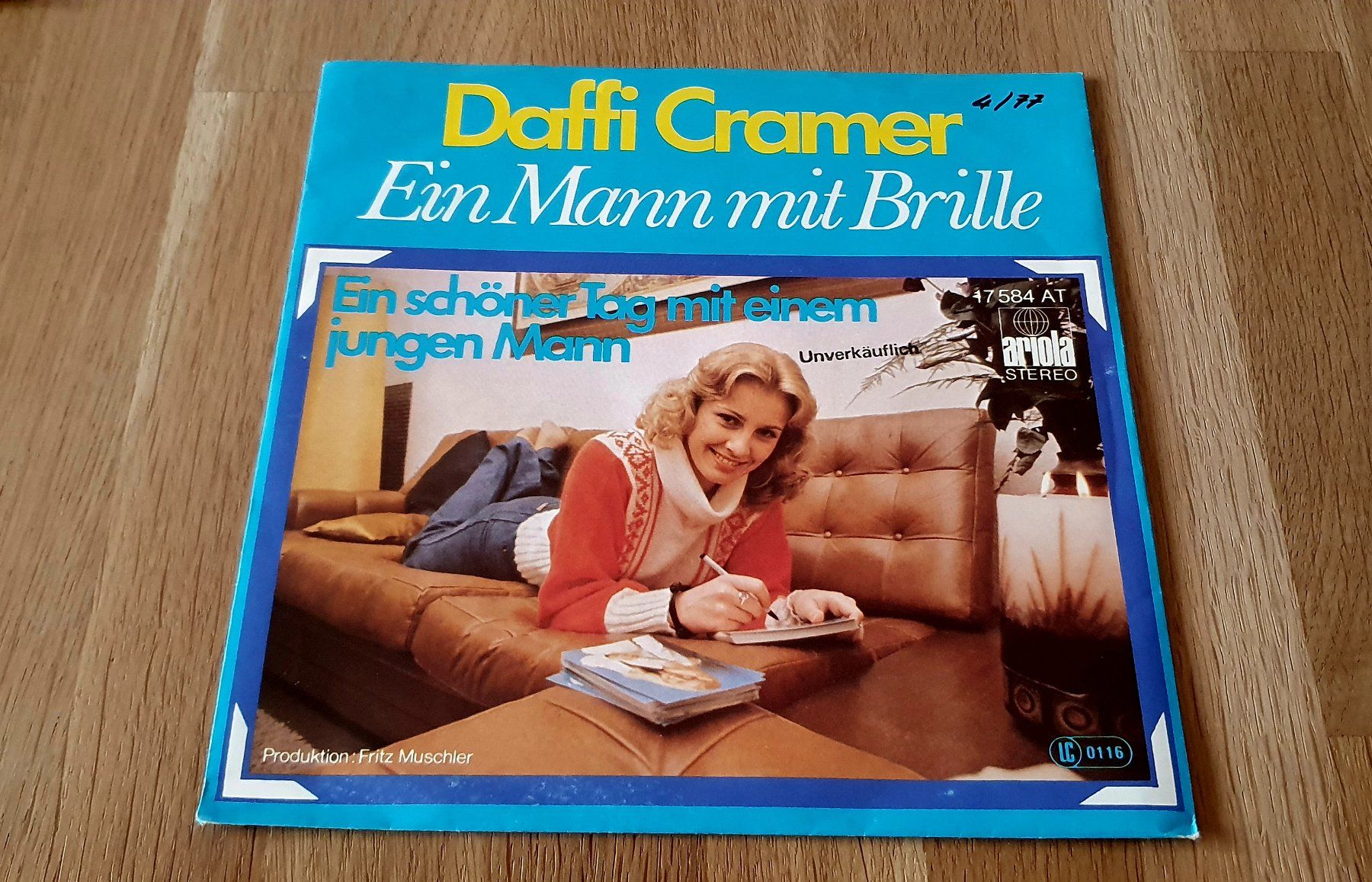 Dischi in vinile: DAFFI CRAMER, Ein Mann mit Brille, Si, Neuwertig! – Nuovo (secondo la descrizione) da Kreuzlingen venduto da Cdschlumpf