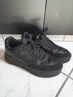 Sneaker schwarz Gr. 38 wenig getragen Plateau Herbst