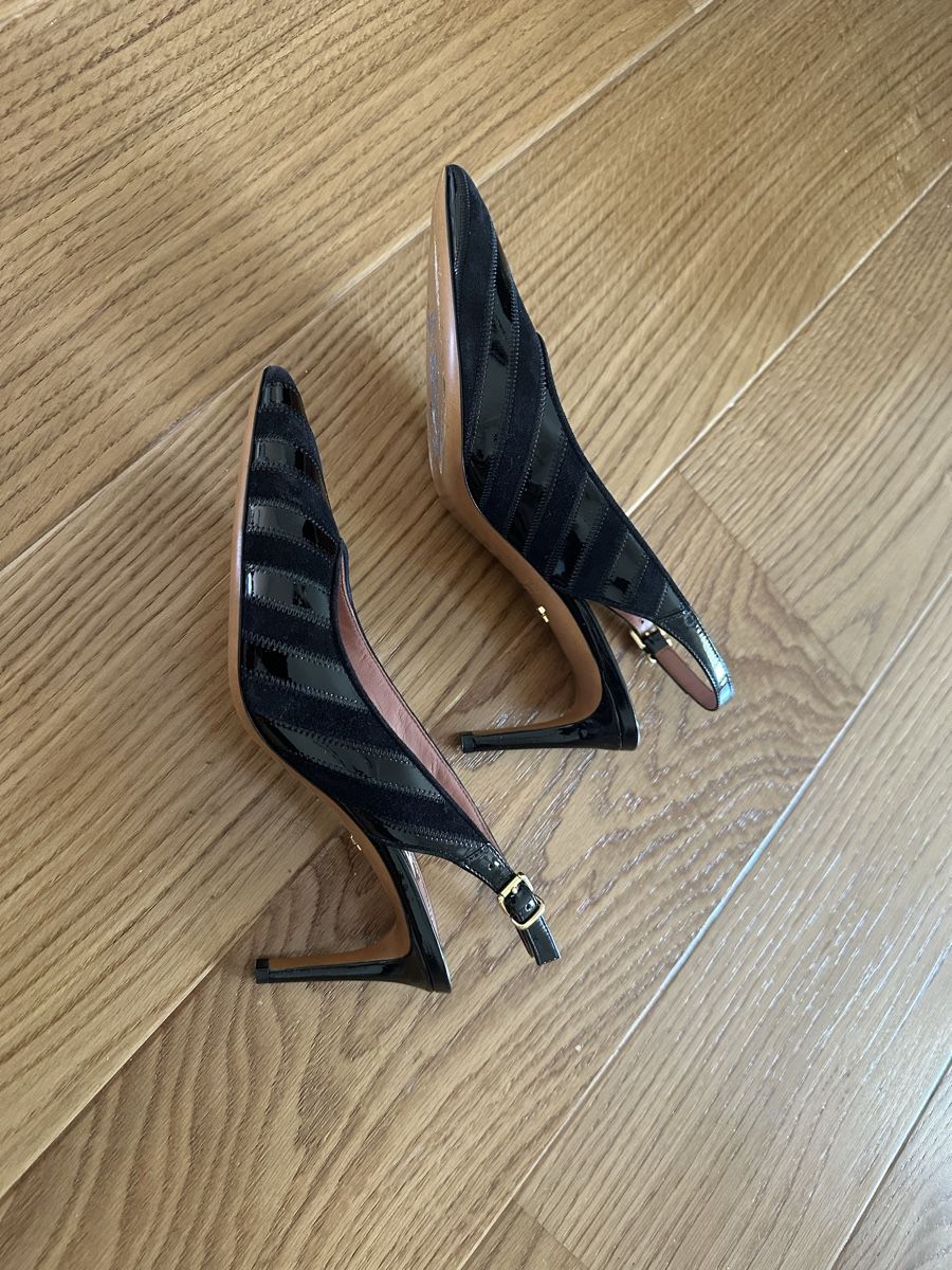 Bally Scarpe da donna: bally black slingback patent leather heels – Nuovo (secondo la descrizione) da Männedorf venduto da primavera22 1