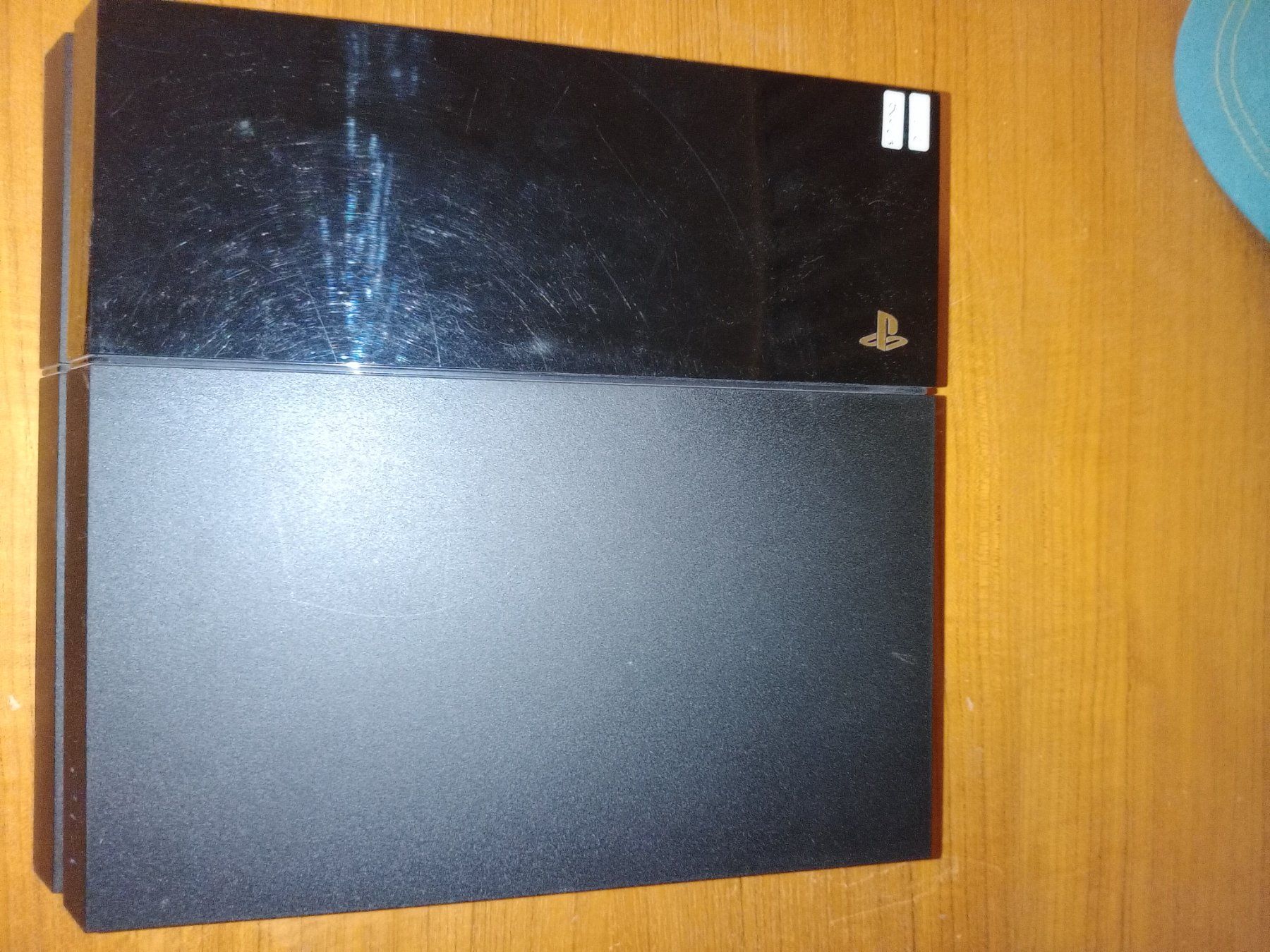 Sony Konsolen: Sony PlayStation 4 Konsole mit Controller gebraucht – Gebraucht aus Rorschach von metzgera1