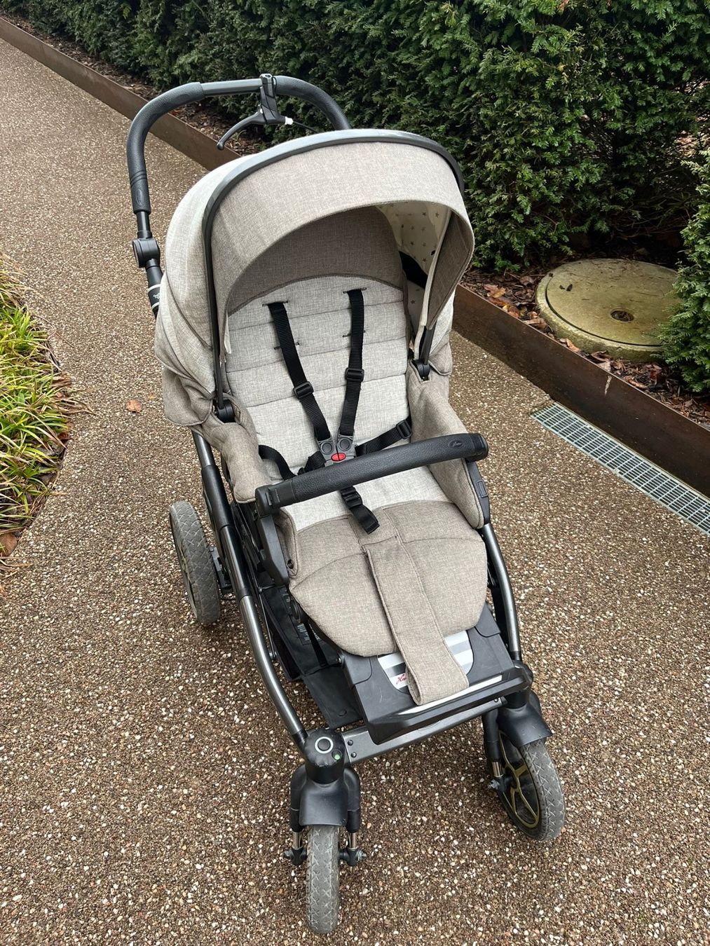 Kinderwagen Hartan Racer GTS mit Handbremse, Babyschale (Gebraucht) in  Fllanden fr CHF 95  nur Abholung auf Ricardo kaufen