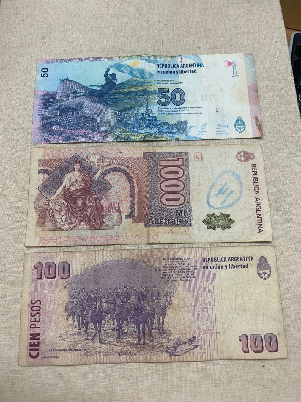 Banconote: Argentina - 3 banconote – Usato da Sorengo venduto da 74in 1