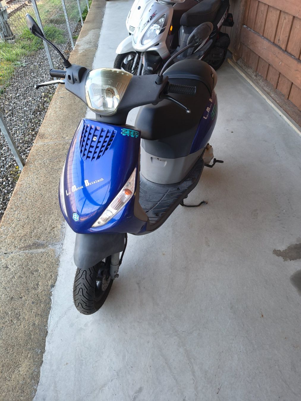 Piaggio Scooter: Piaggio Zip 50  blau Roller / Scooter – Difettoso da Laufen venduto da Dreier_Motos_AG 3