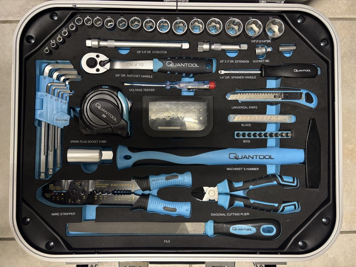 Tous les outils: Quantool Werkzeugkoffer (110 Teile) – Neuf (Voir description) à Brütten par EniMir 1