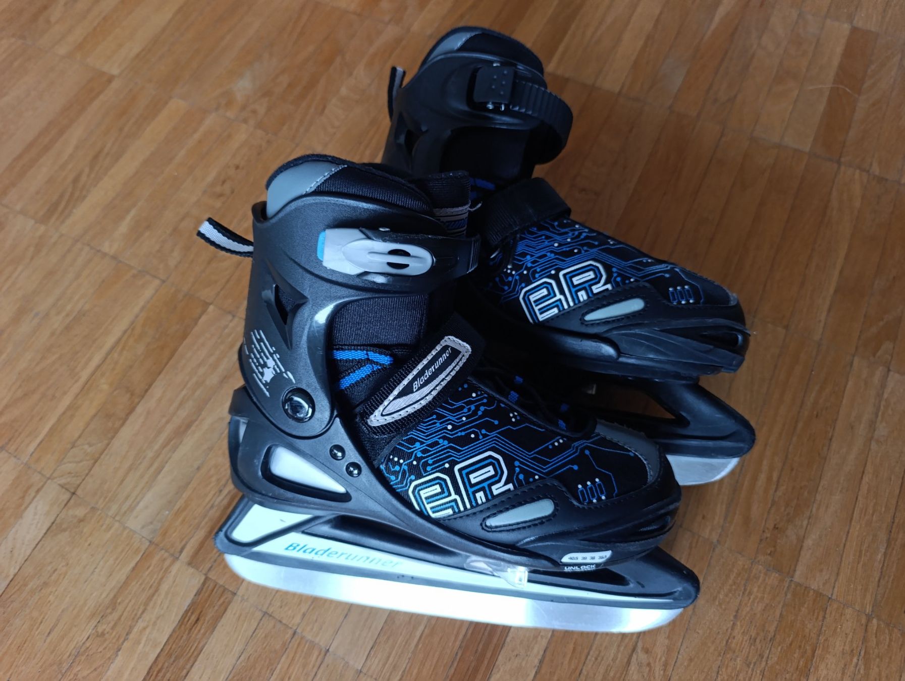 Pattini da ghiaccio: Ice Skates adaptable Bladerunner, Gr 36.5-40.5 – Usato da Zürich venduto da VorlonShadow 1