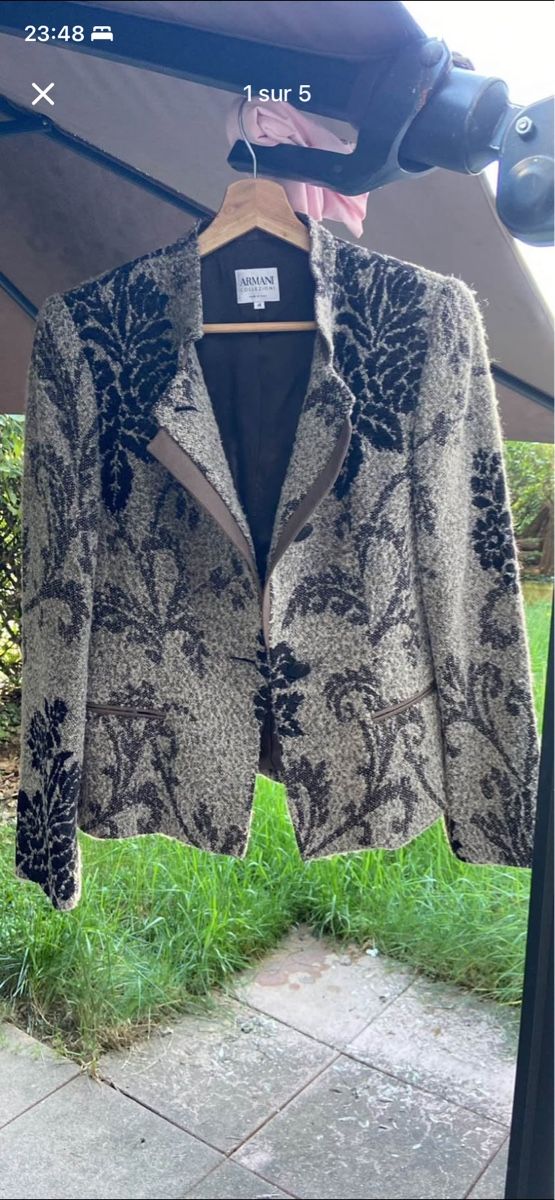 Armani Giacche: Blazer Armani - taille M – Nuovo (secondo la descrizione) da Genève venduto da muj_2zmc