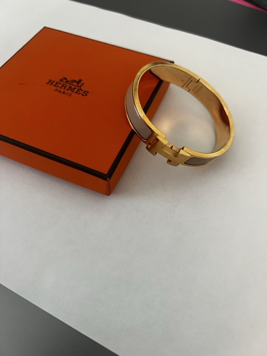 Hermès Armbänder & -reifen: Hermes clic H Armband – Gebraucht aus Wangen von bbe_bvr9