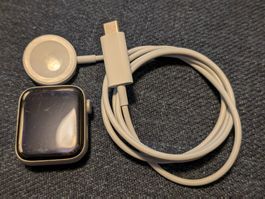 Apple Watch SE GPS 2. Generation 40mm Aluminium
