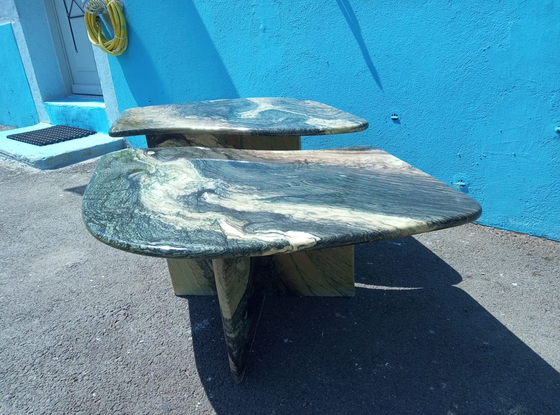 Tische: Table basse en marbre – Gebraucht aus Bienne von Daniel_Schader 3