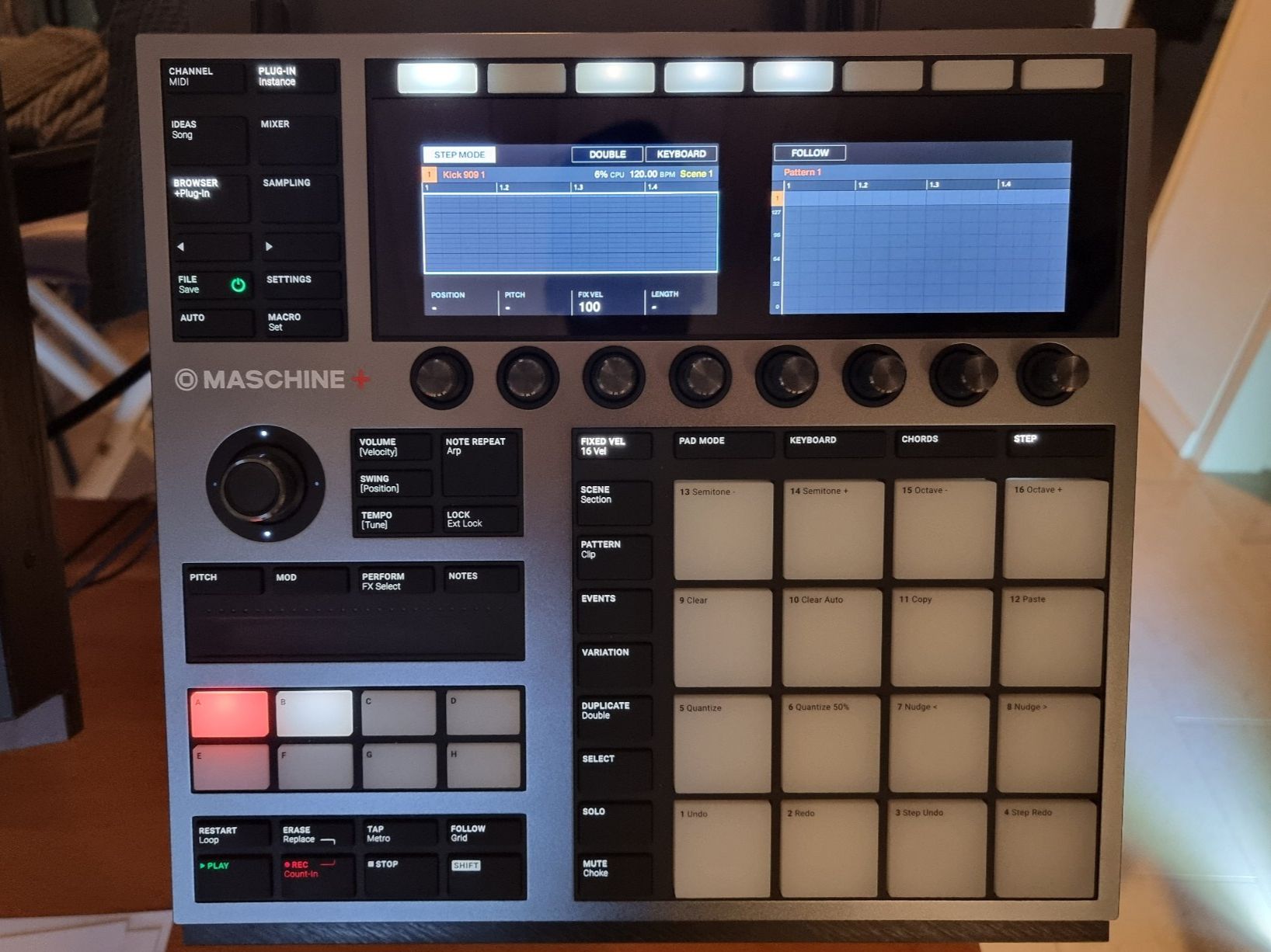 Native Instruments Strumenti musicali: Maschine+ von Native Instruments – Usato da Ballwil venduto da Roboter