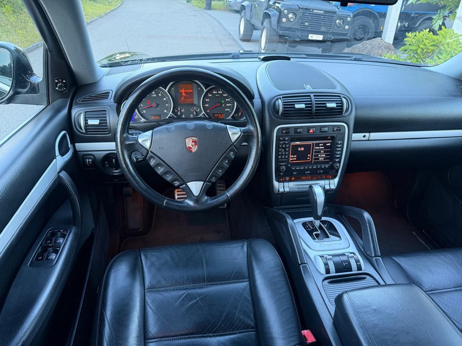 Porsche Autos: Porsche Cayenne S 4.5 V8 (Techart Front / Seitenschweller) – Defekt aus Bellach von Mike_e 7