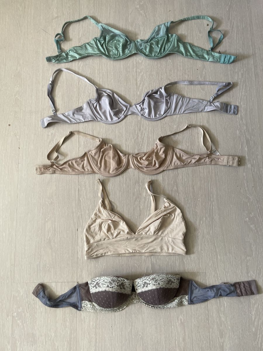 Esprit Sonstige Unterwäsche: 10 BHs, Grösse 75B, Hauptsächlich von ESPRIT – Gebraucht aus Reinach BL von Vrenyk 1