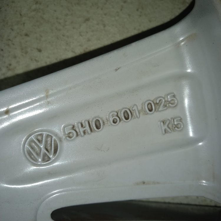 Pneumatici & Ruote complete: VW Golf 8 VIII, Sommerräder, Felgen, 205 55 16,NEU, ORIGINAL – Nuovo (secondo la descrizione) da Dällikon venduto da Marcofloro 3