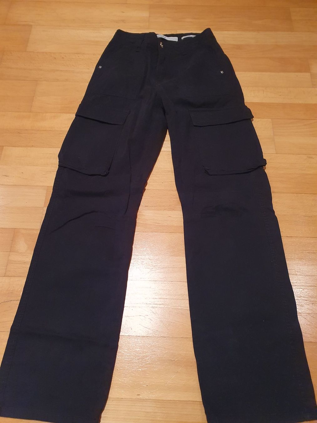 Bershka Pantaloni: Coole Cargo Hose von Bershka – Usato da Kloten venduto da Hektor44