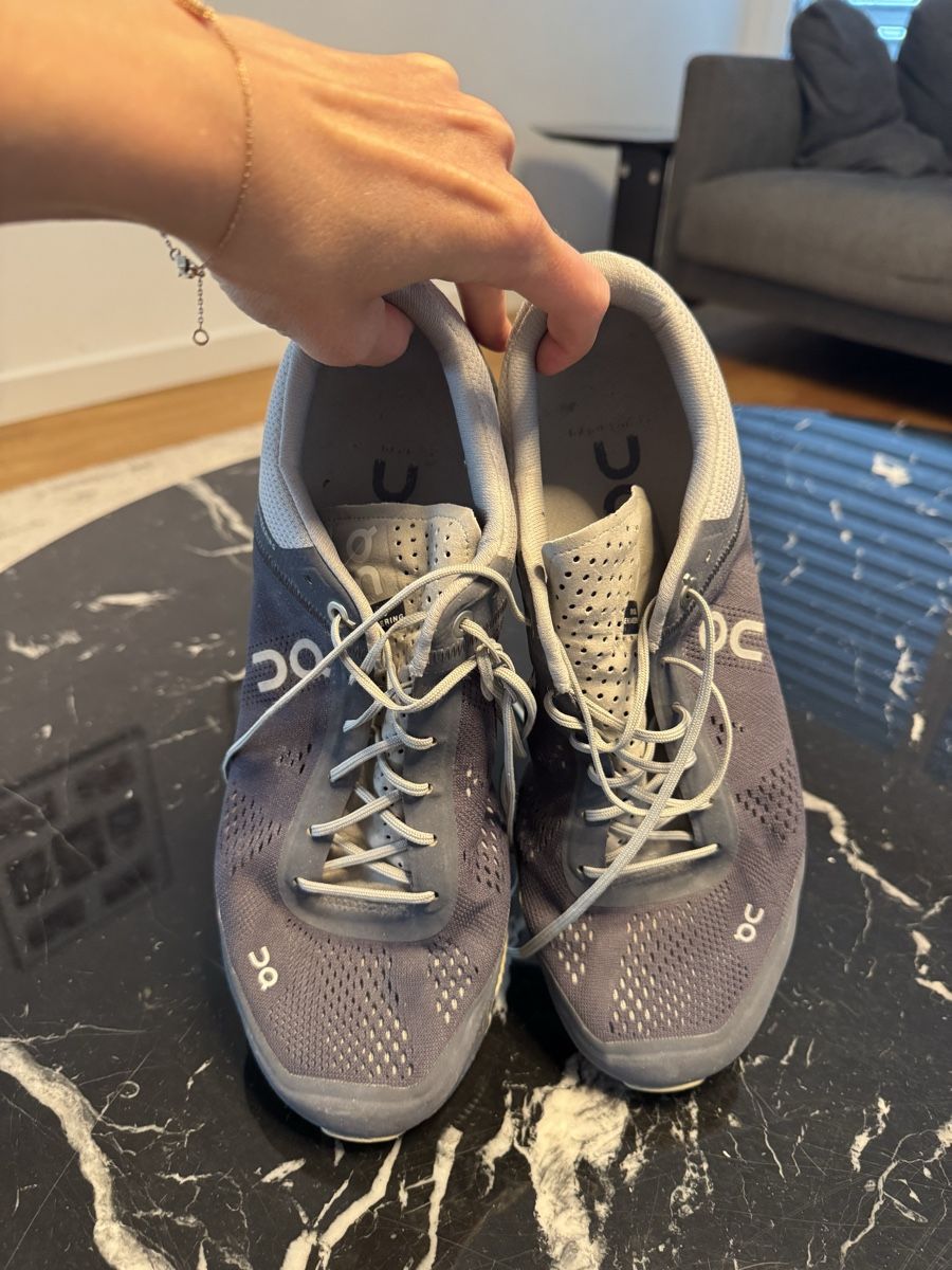 On Scarpe da uomo: ON Men's Cloudsurfer Running Shoe size 43 – Usato da Rüschlikon venduto da ele_l2bx 1