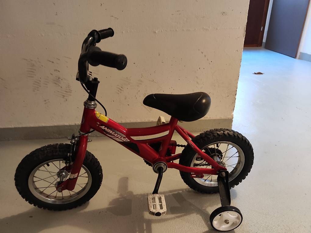 Biciclette: Kindervelo mit stützrädern – Nuovo e nell'imballaggio originale da Niederwil AG venduto da Pady1986
