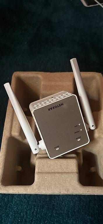 Netgear WiFi: NETGEAR WiFi Range Extender – Nuovo (secondo la descrizione) da Winterthur venduto da cwa_2rtx 1