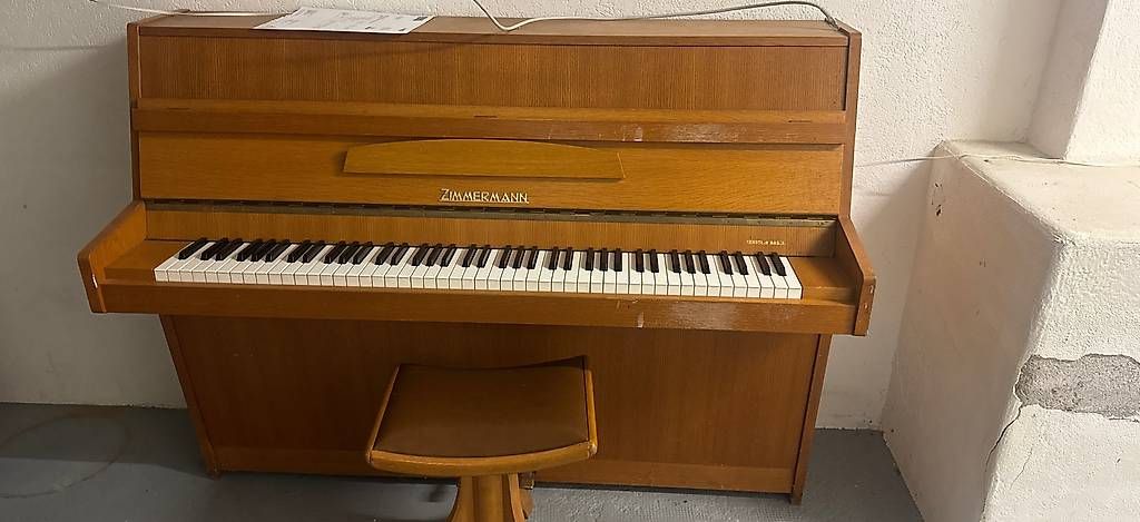 Instruments de musique: Zimmermann Klavier – D'occasion à Arlesheim par MAREAC