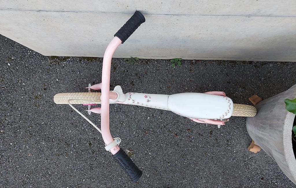 Velos: Bicicletta bambina senza pedali – Gebraucht aus Coldrerio von lau_xdl7 1