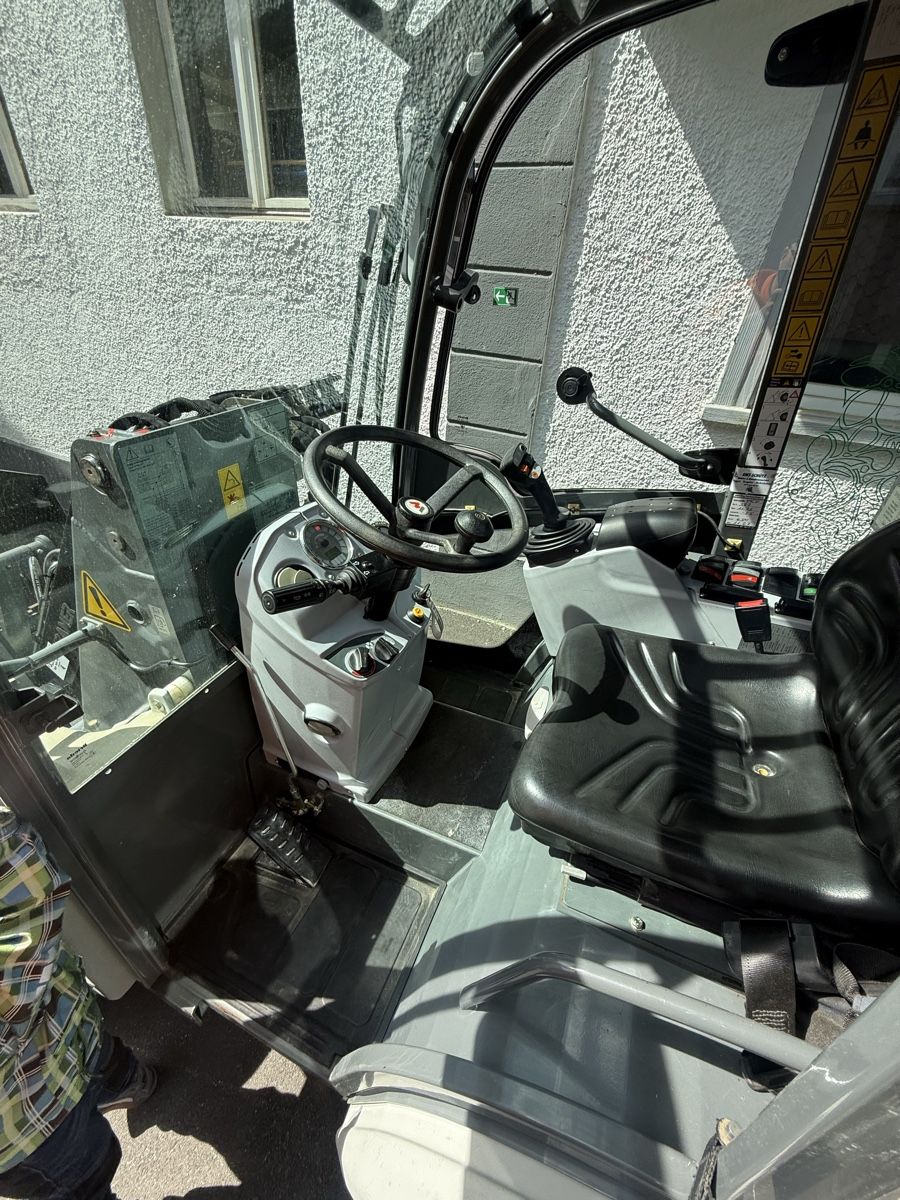 Kramer Caricatori: Kramer Allrad Hoflader Radlader – Usato da Ebnat-Kappel venduto da Suizo1291 1